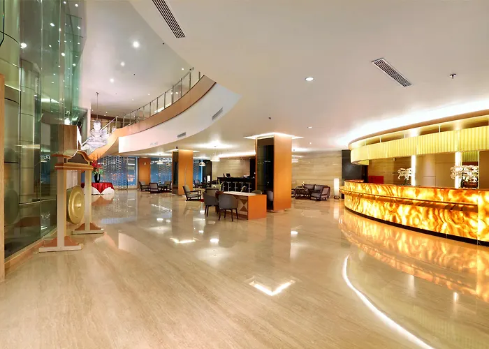 Golden City Hotel And Convention Center - Chse Certified Semarang